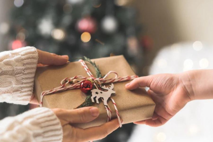 Gift giving for families who travel