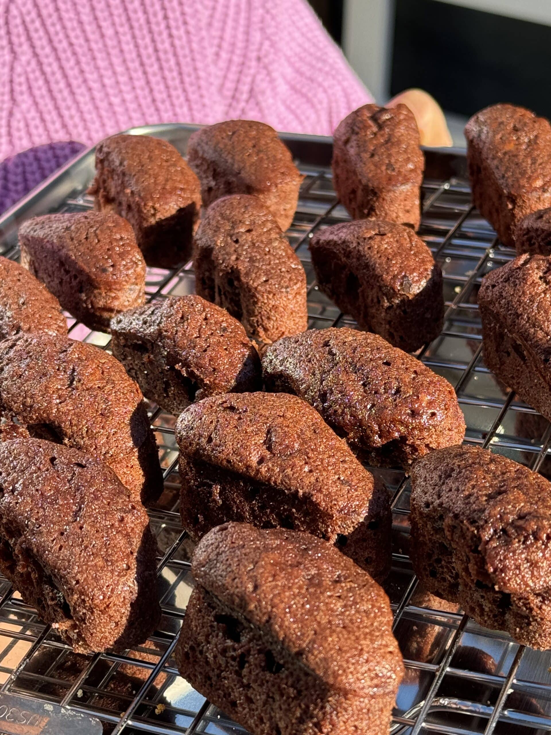 Banana-chocolate cakes