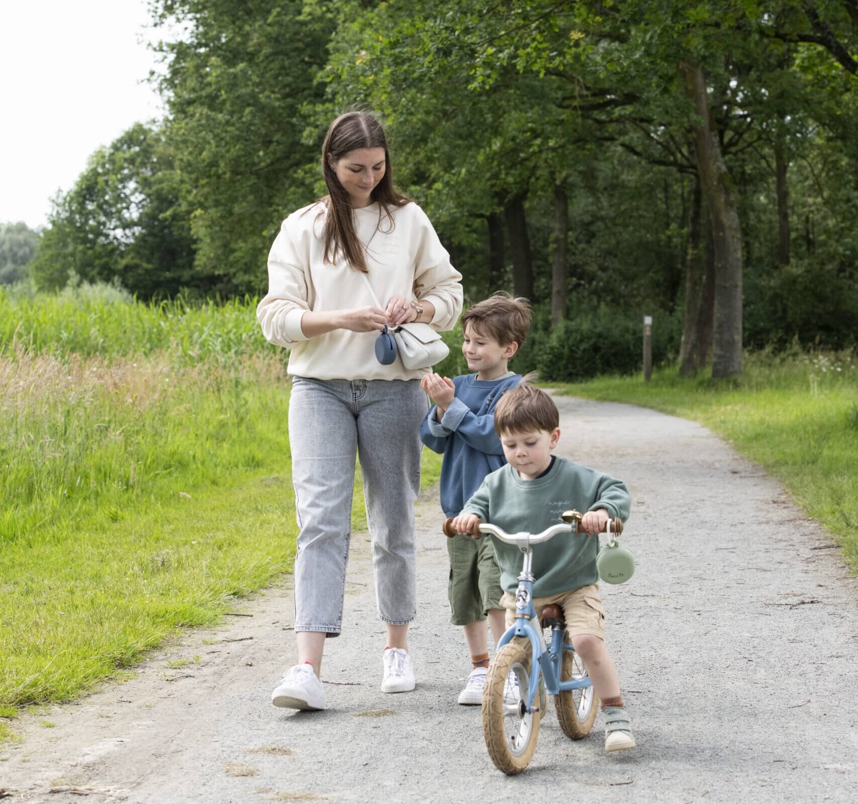 The importance of getting outside with your kids and my tips to do it fast(er)